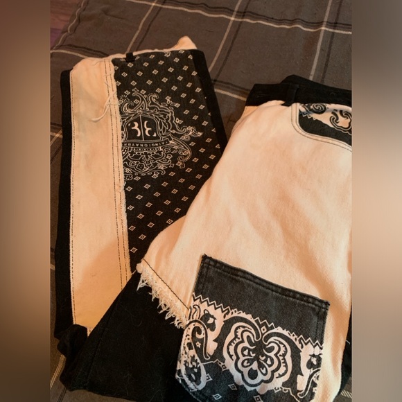 VINTAGE BANDANA JEANS - Picture 2 of 4